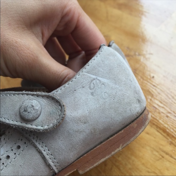 Shoes - Picture 2 of 6